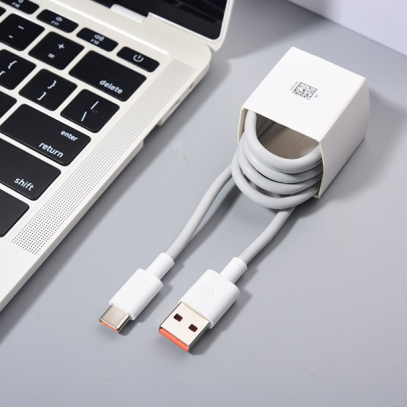 خرید و قیمت شارژر دیواری اینفینیکس 18 وات مدل XC09 همراه با کابل
